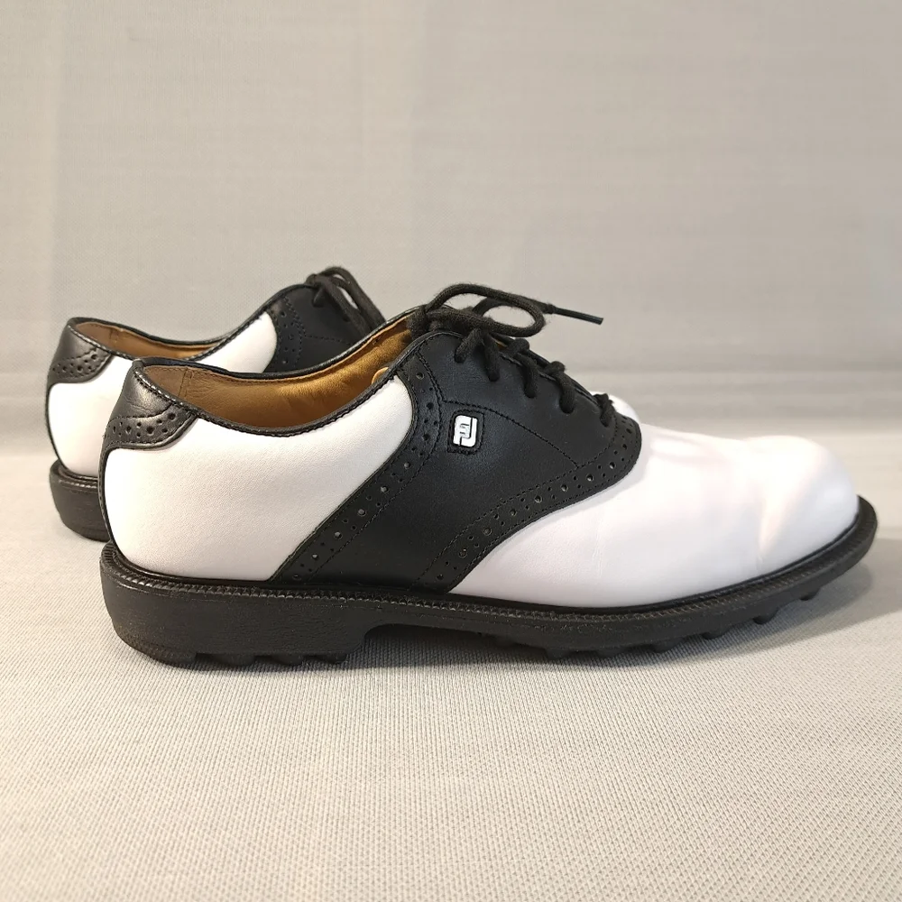 FJ FOOTJOY Men's Golf Shoes White/Black 7 1/2 M‎ Rubber Cleats Leather 57009